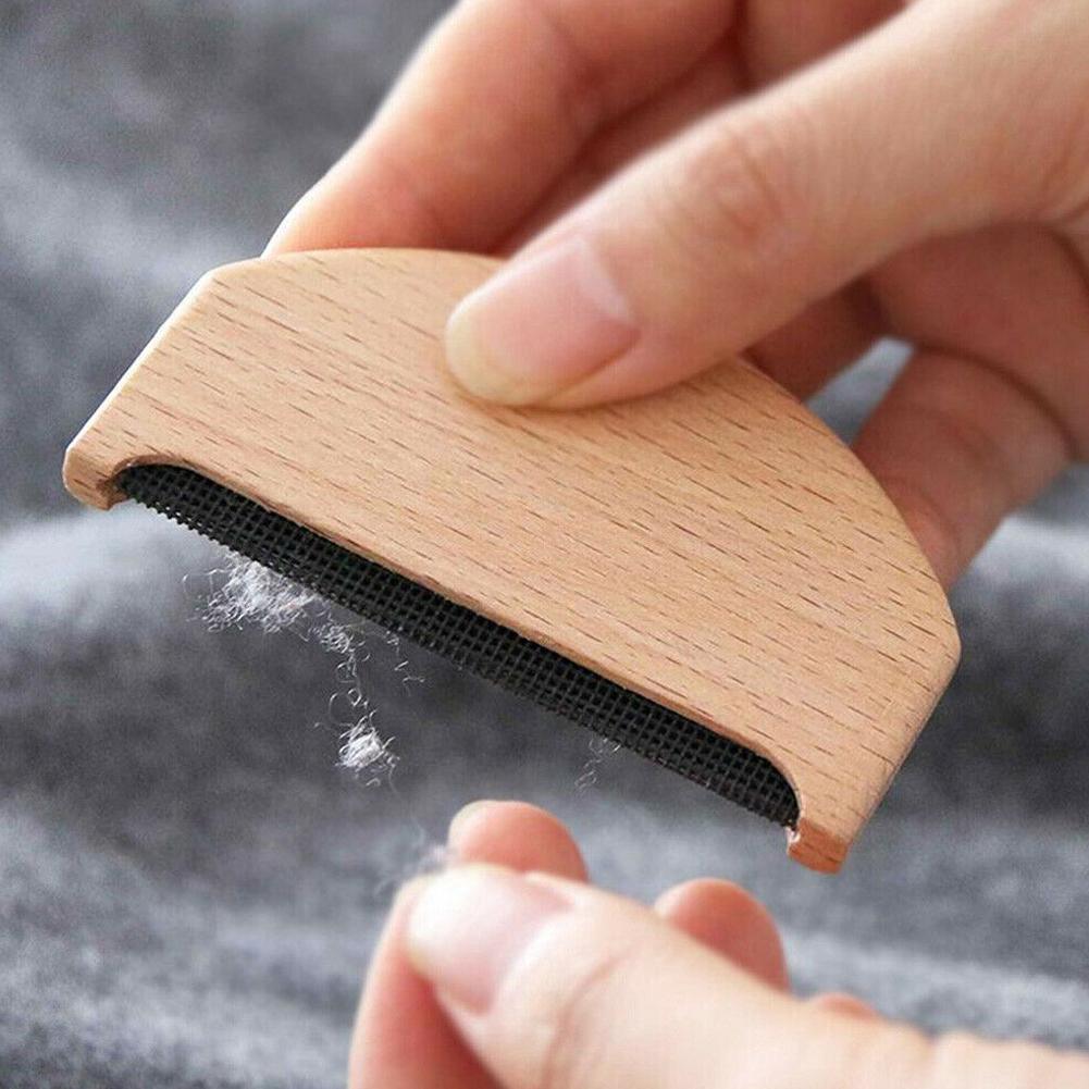 Portable Clothing Comb - LintRolled